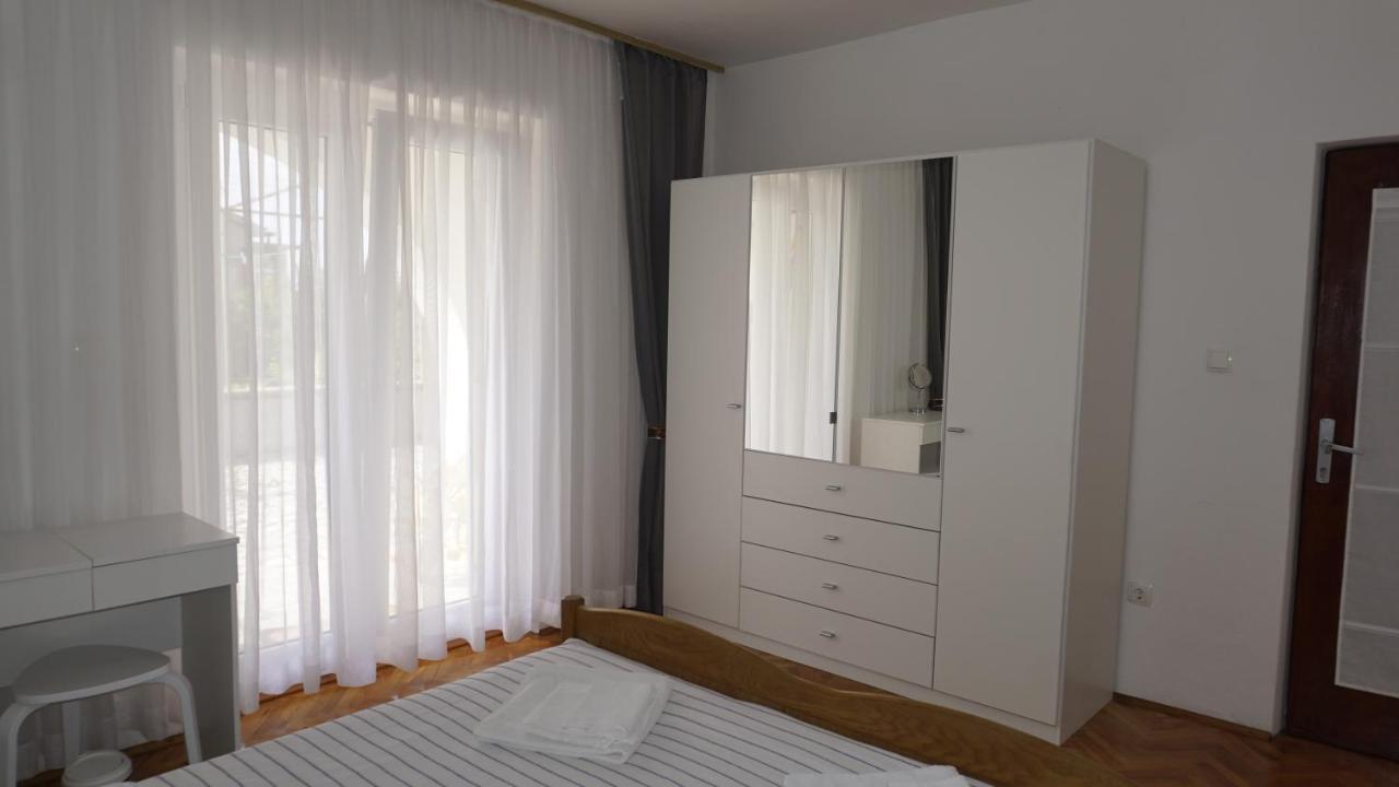 Apartment Zuza Krk Krk Town Bagian luar foto